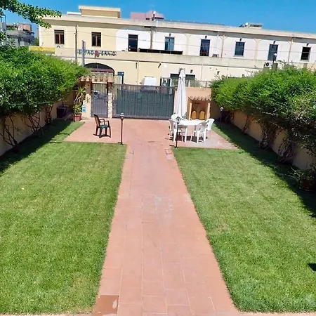 La 3 *